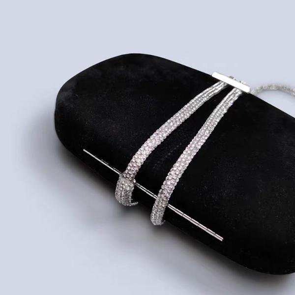 Luxury Black Velvet Party Clutch - Sparkling Diamond Belt