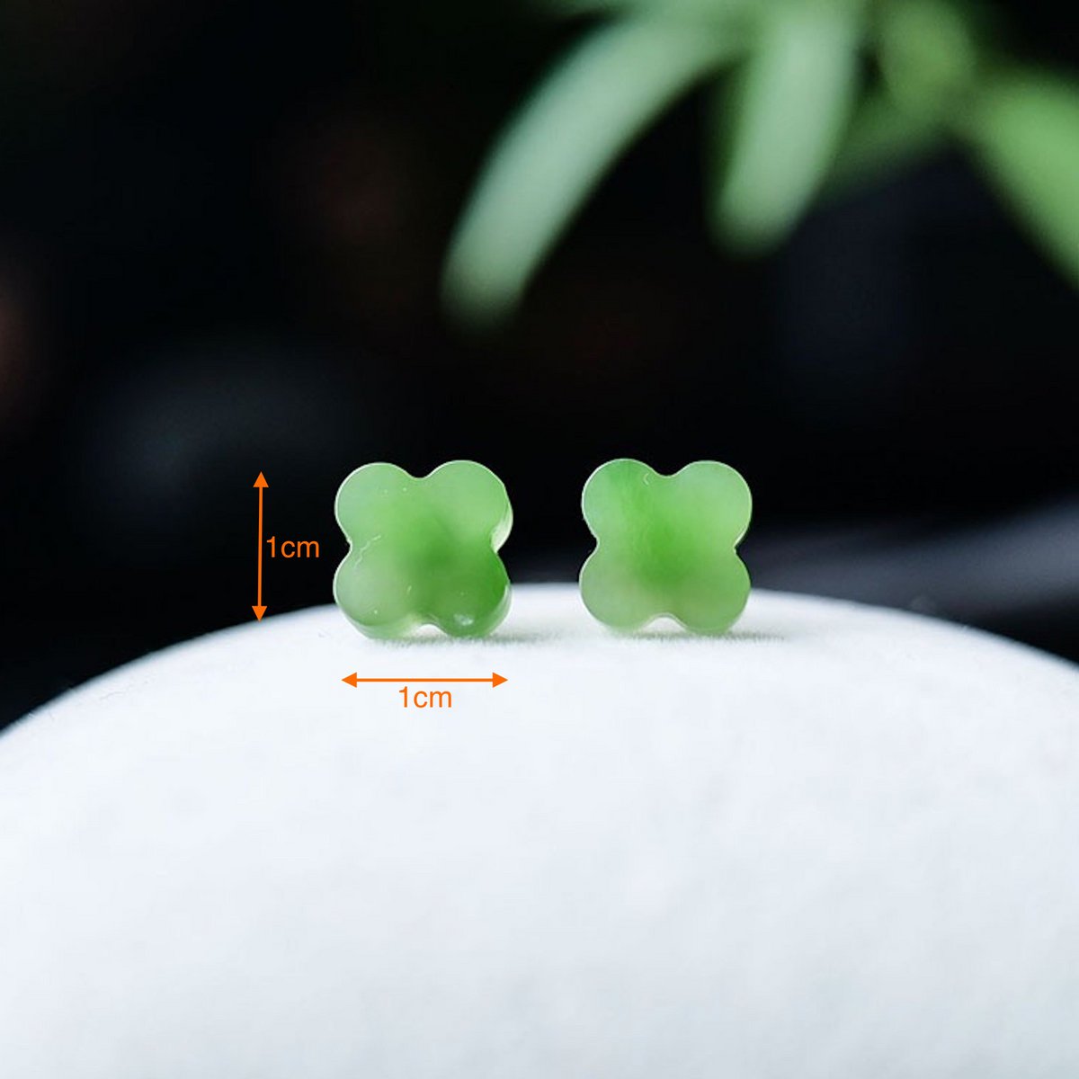 Natural Hetian jade lucky clover ear studs-18K gold