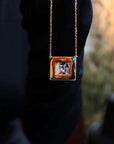 Vierkante Romeinse stijl godin standbeeld ketting