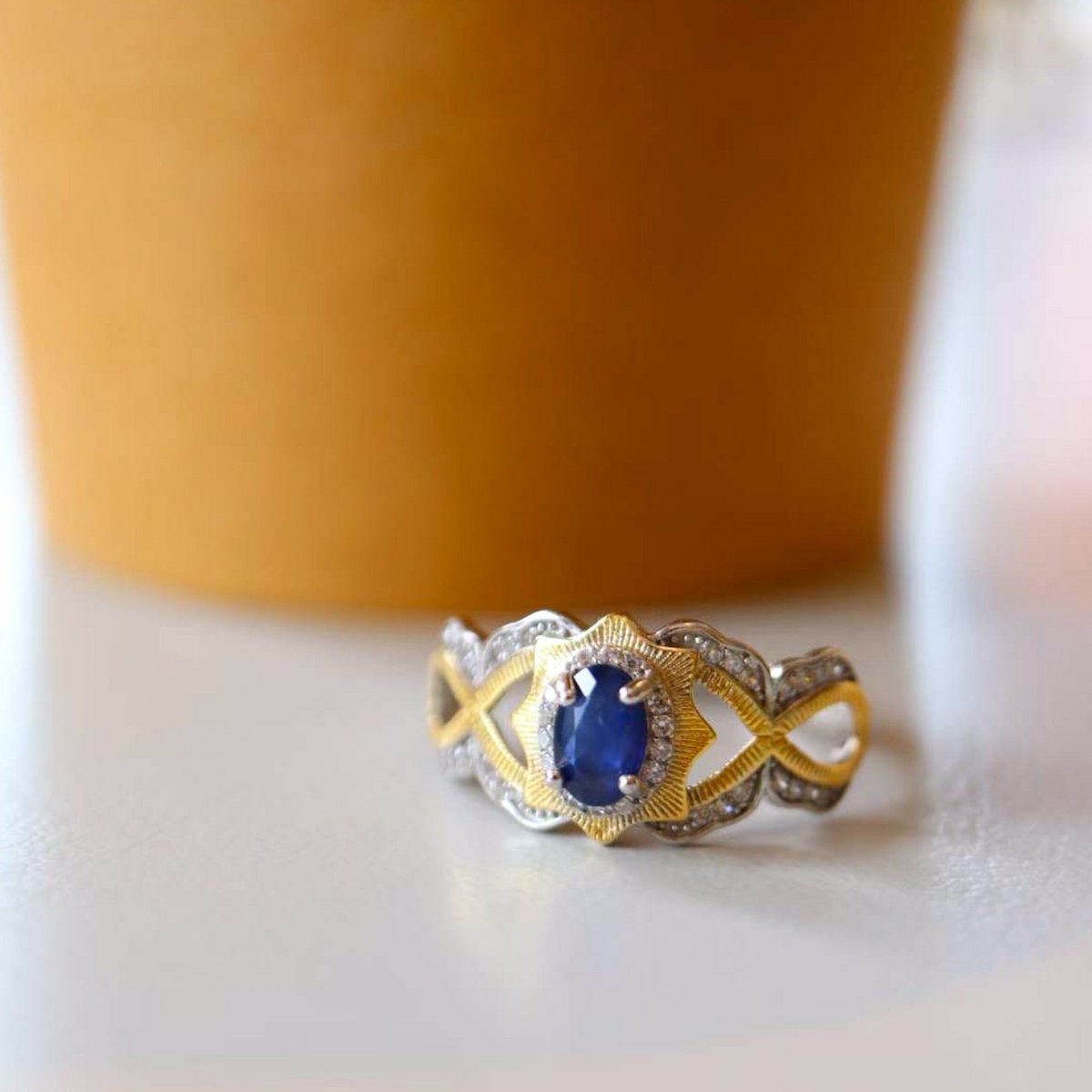 Sapphire Crown - Gouden vermeil fancy Sapphire ring met koninklijk frame - verstelbaar - Echte saffier edelstenen