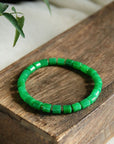 Bracelet minimaliste de perles de jade vert vibrant - Qualité AAAA