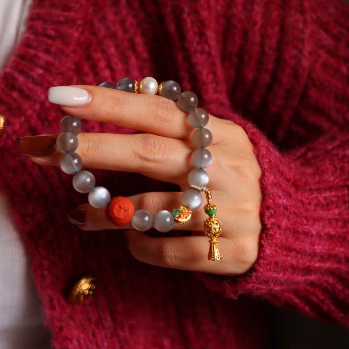 Bracelet en perles de labradorite naturelle avec porte-bonheur bouddhiste - Qualité AAAA